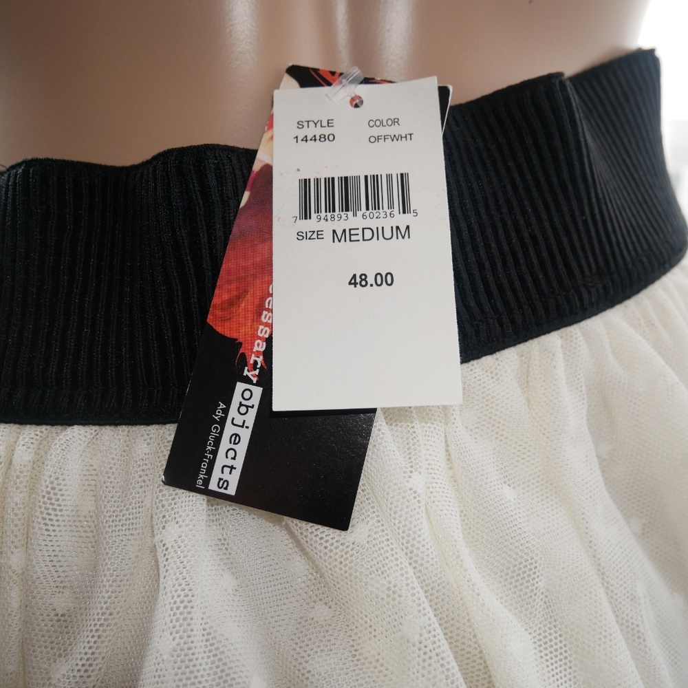 skirt - Picture 3 of 13